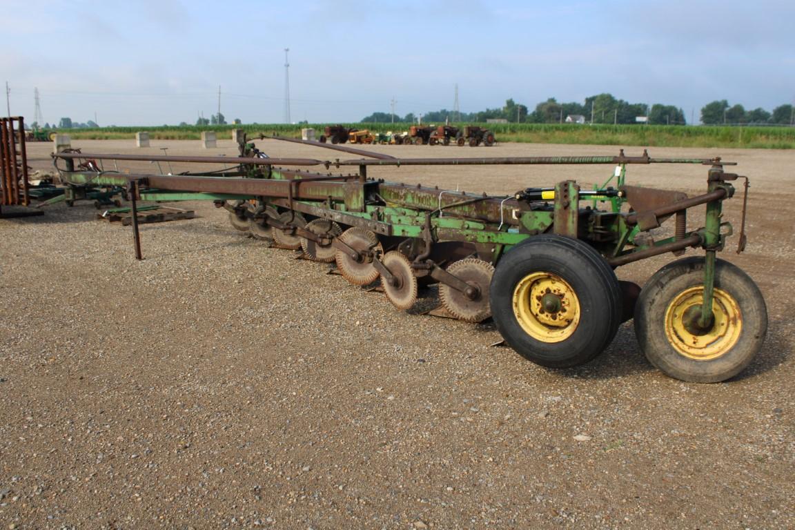 JOHN DEERE 7BTM 2450 PLOW - LESS THAN 25 ACRES ON POINTS, NEW LAND WHEEL, N