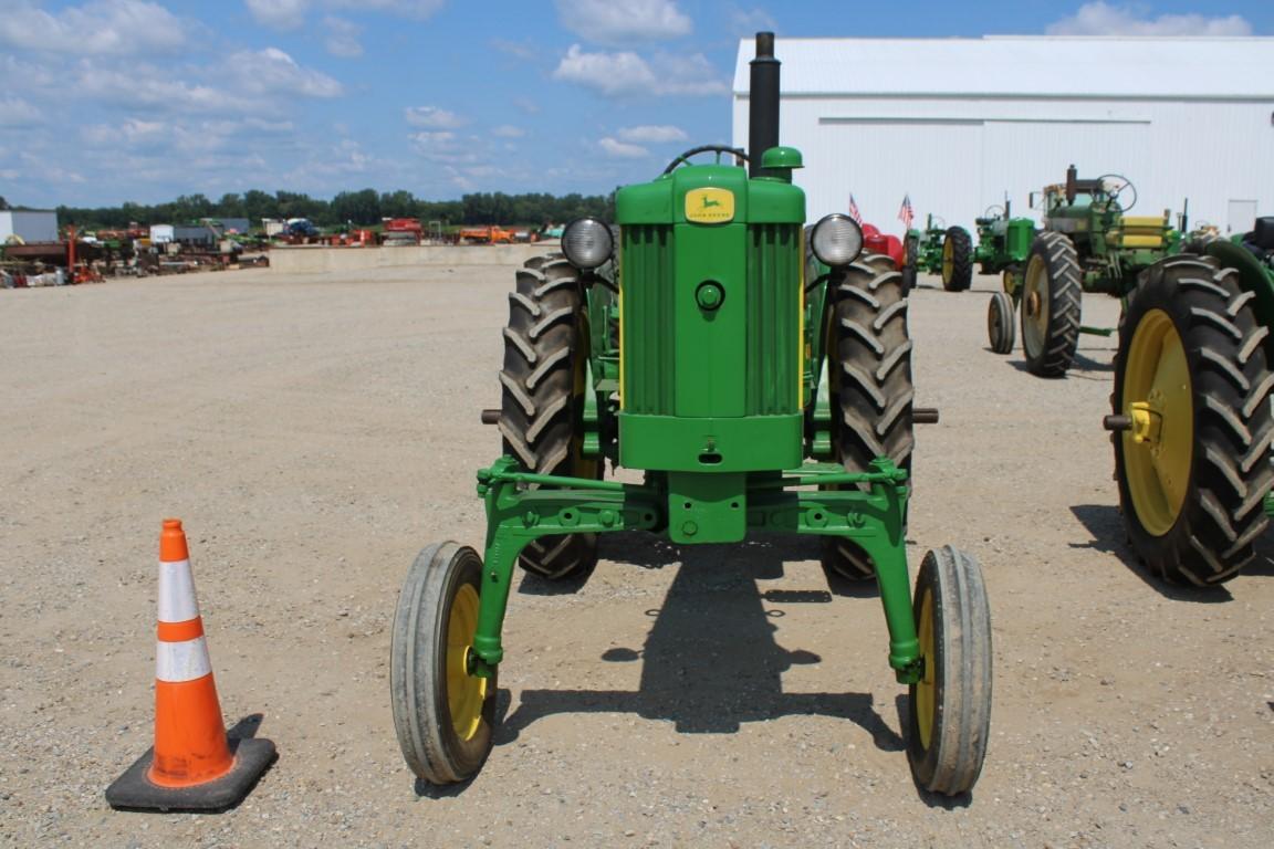 31569-JOHN DEERE 320V