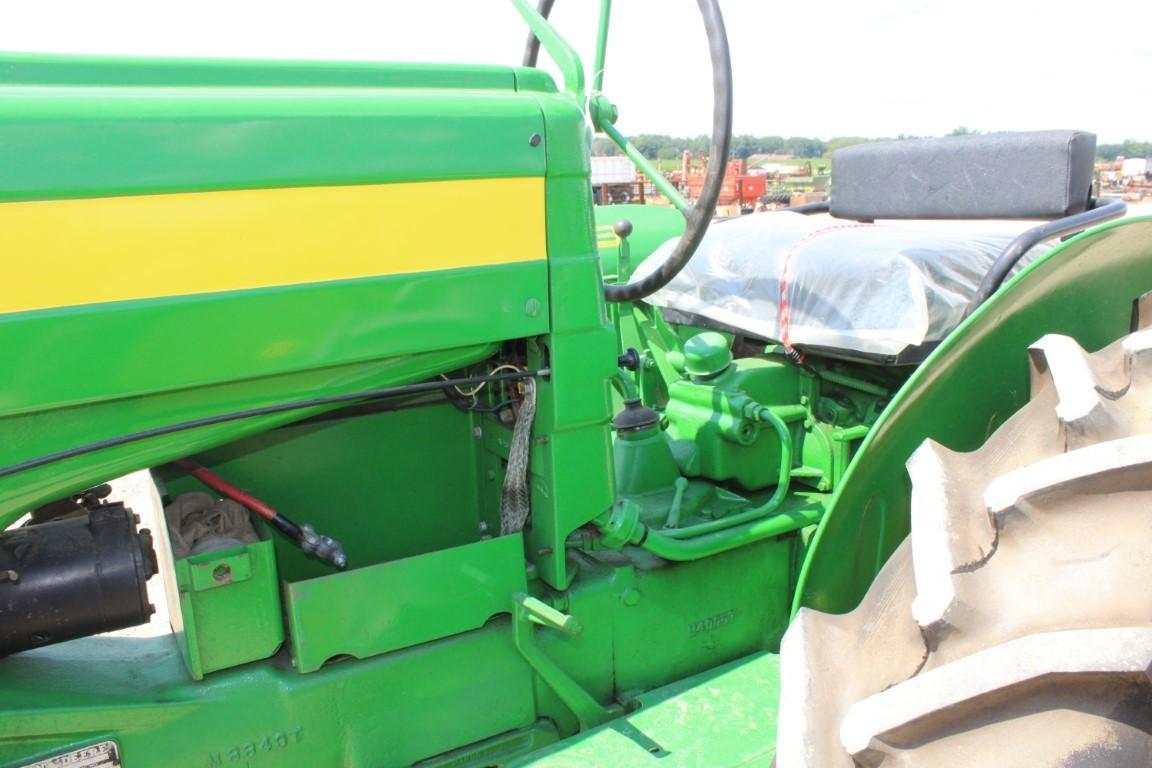 31569-JOHN DEERE 320V