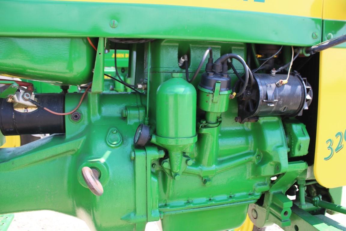 31569-JOHN DEERE 320V