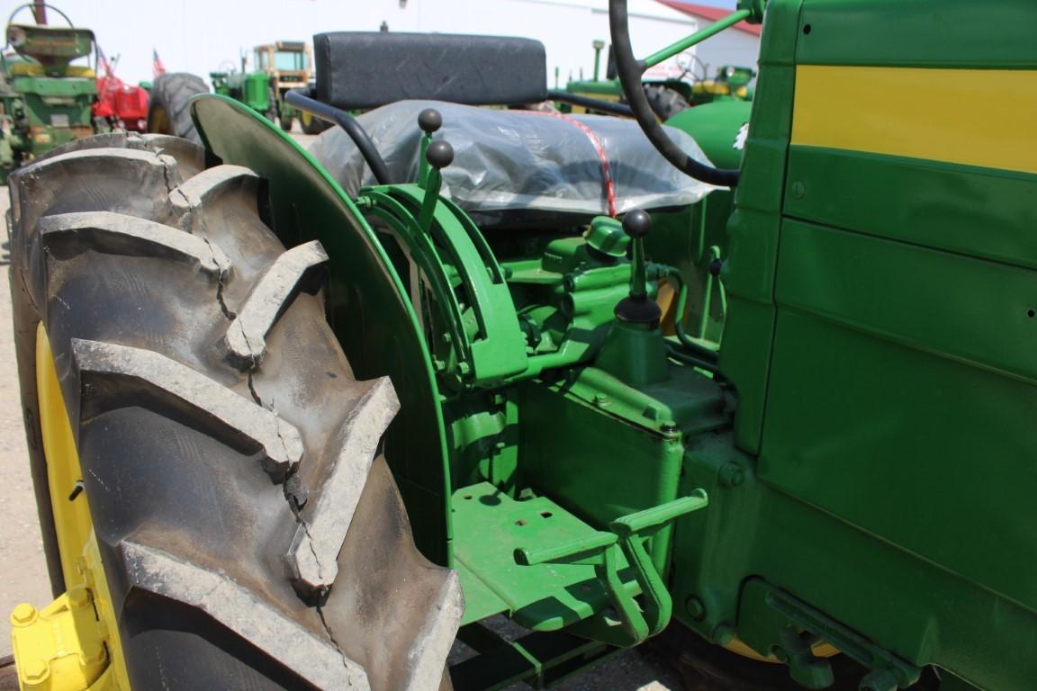 31569-JOHN DEERE 320V