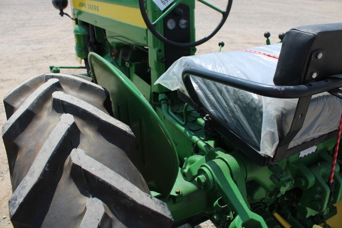 31569-JOHN DEERE 320V