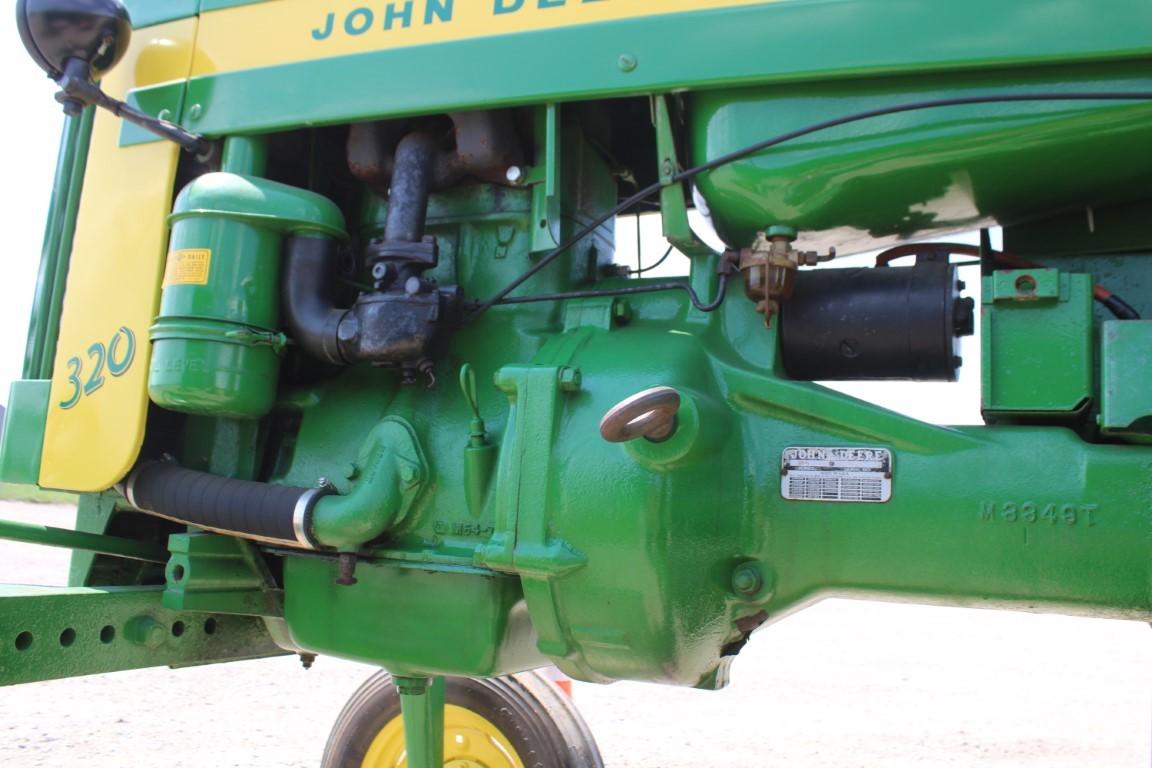 31569-JOHN DEERE 320V