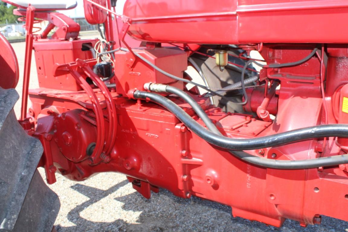 33271-FARMALL SUPER M