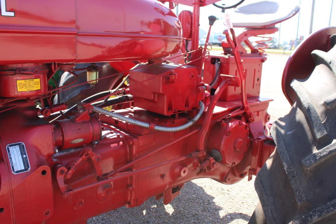 33271-FARMALL SUPER M