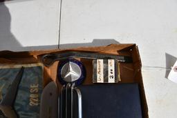 30906- BOX OF CAR ACCESSORIES