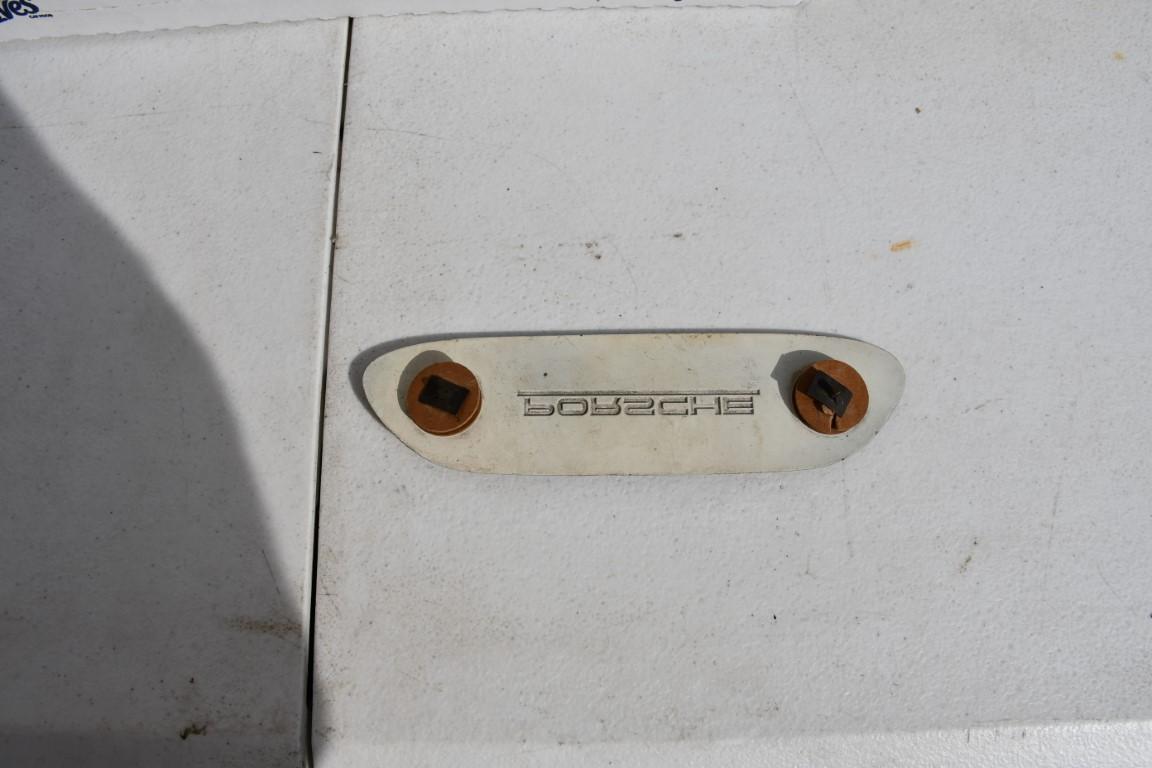 30906- BOX OF CAR ACCESSORIES