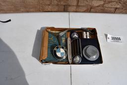 30906- BOX OF CAR ACCESSORIES