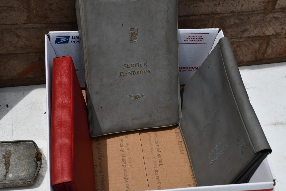 31060- ROLLS ROYCE BOOKS