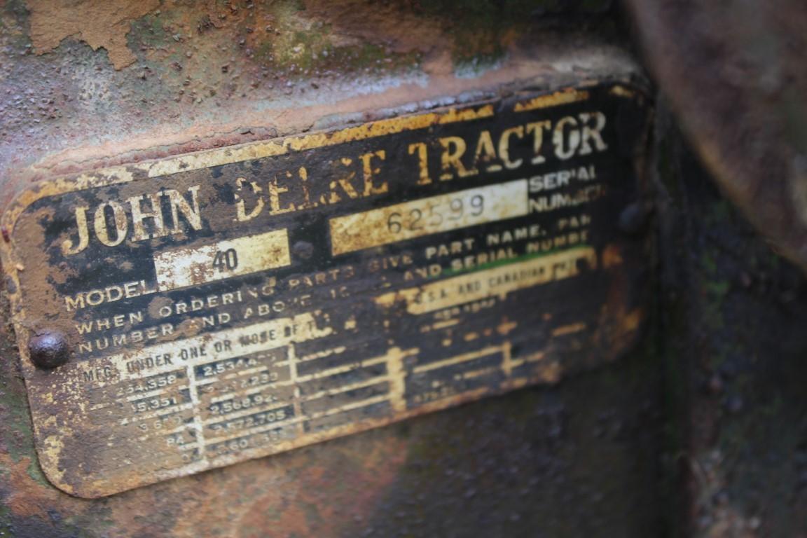 32031-JOHN DEERE 40 T