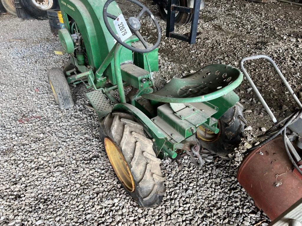 32079-JOHN DEERE MINI L