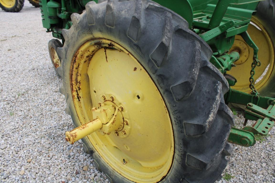 32081-JOHN DEERE MT