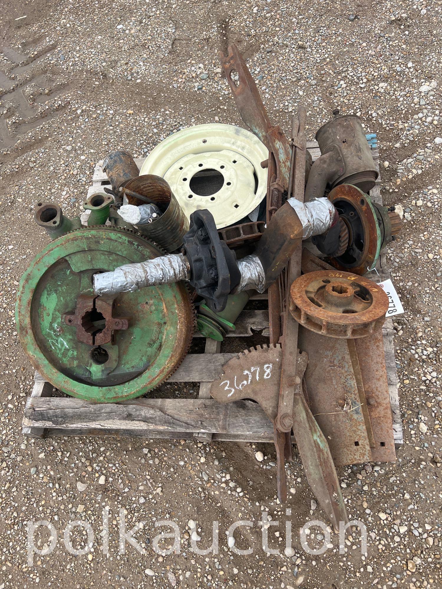 PALLET OF MISC. TRACTOR PARTS