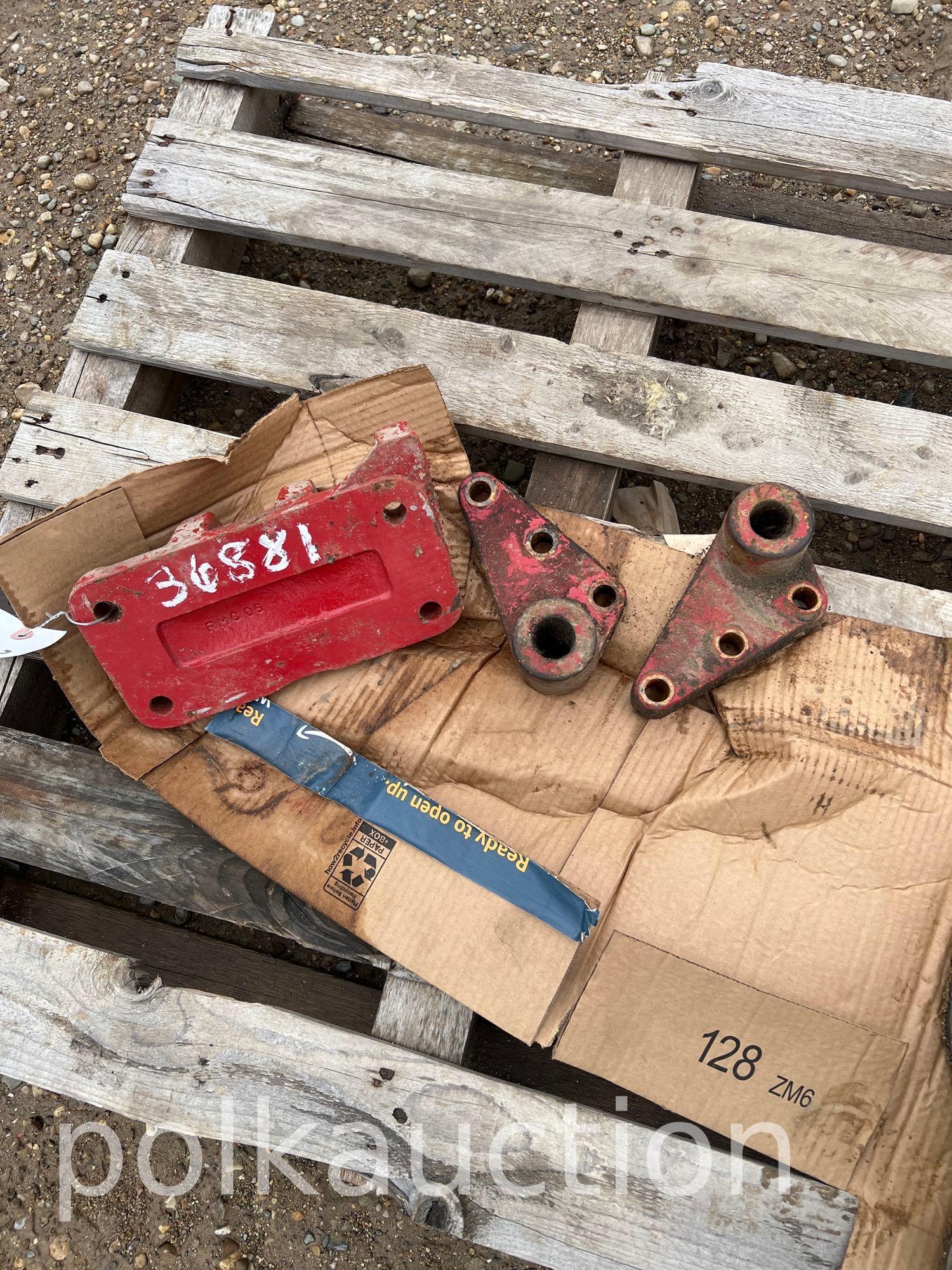 IH 656 3 PT HITCH PARTS