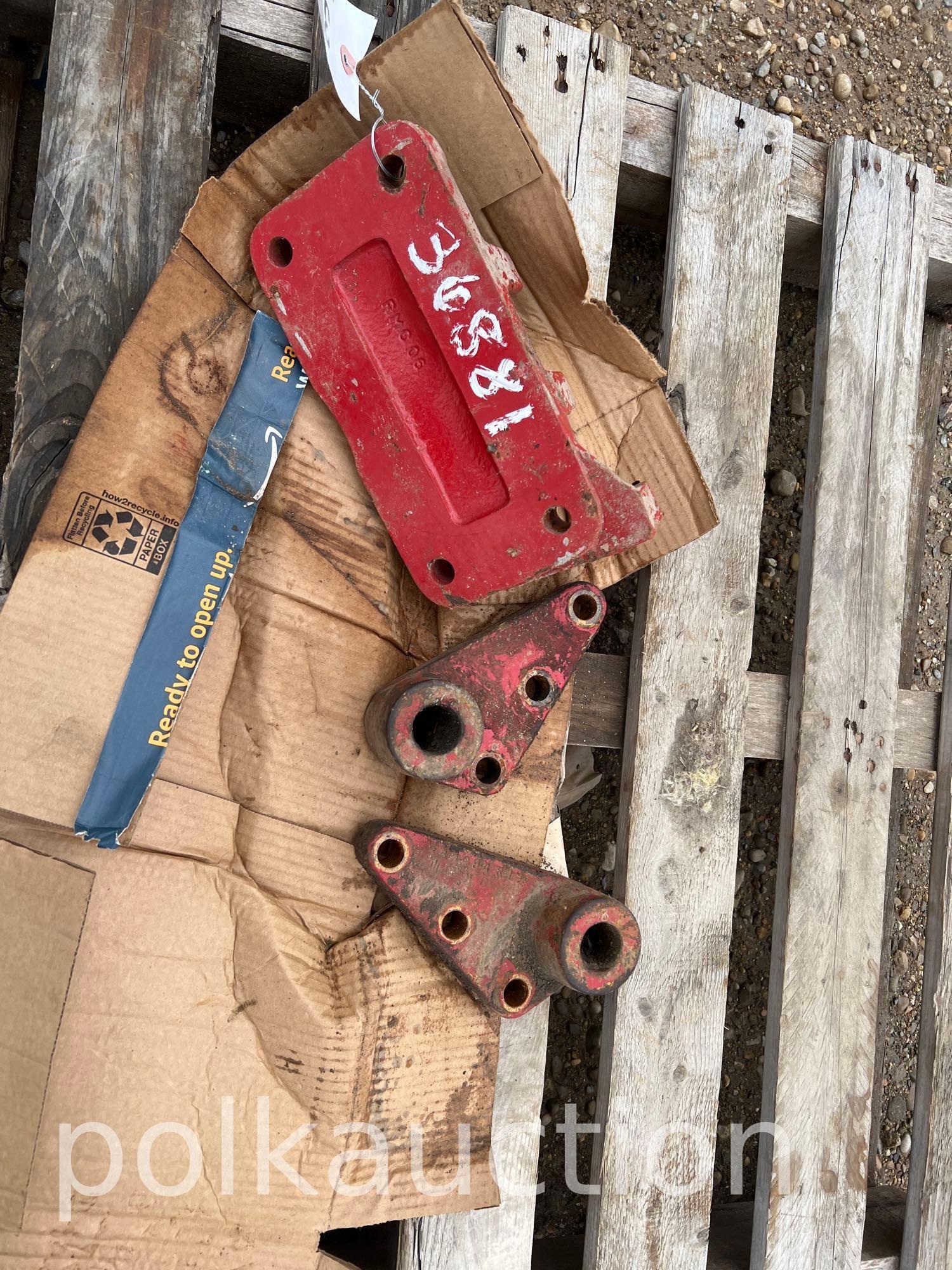 IH 656 3 PT HITCH PARTS
