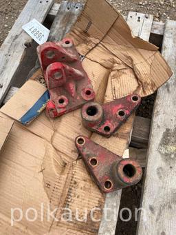 IH 656 3 PT HITCH PARTS