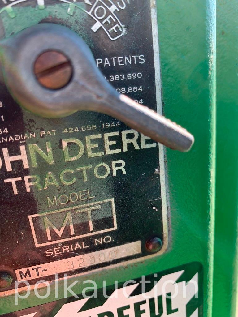 JOHN DEERE MT