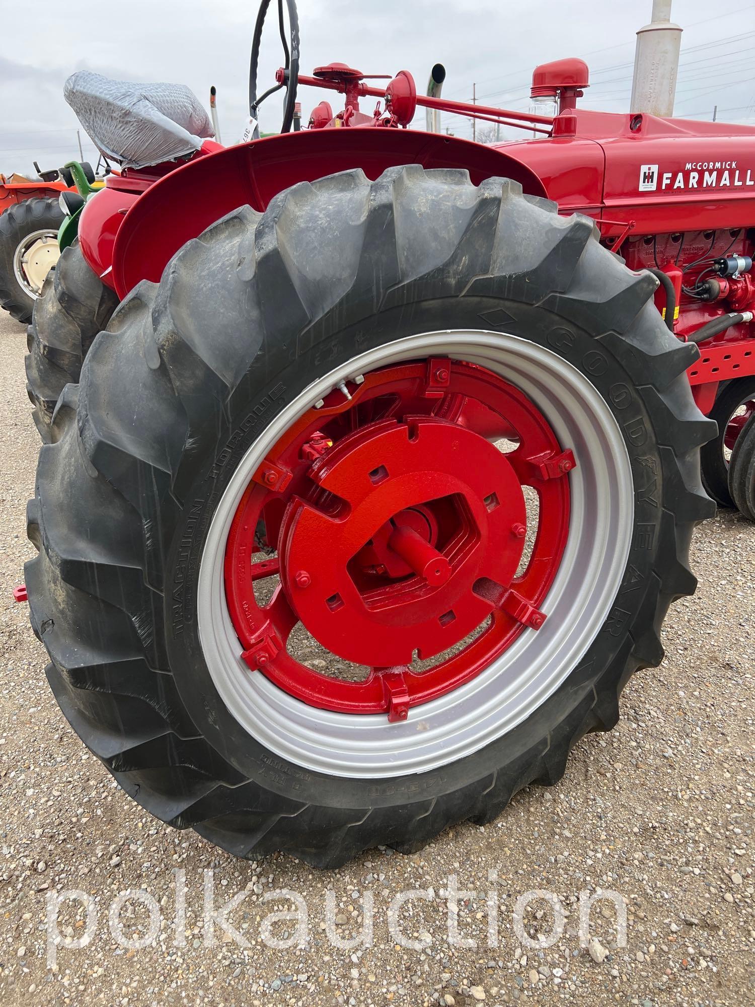 (1953) FARMALL SUPER M