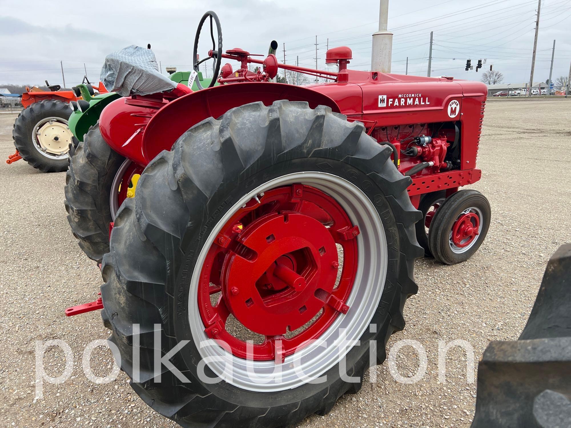 (1953) FARMALL SUPER M