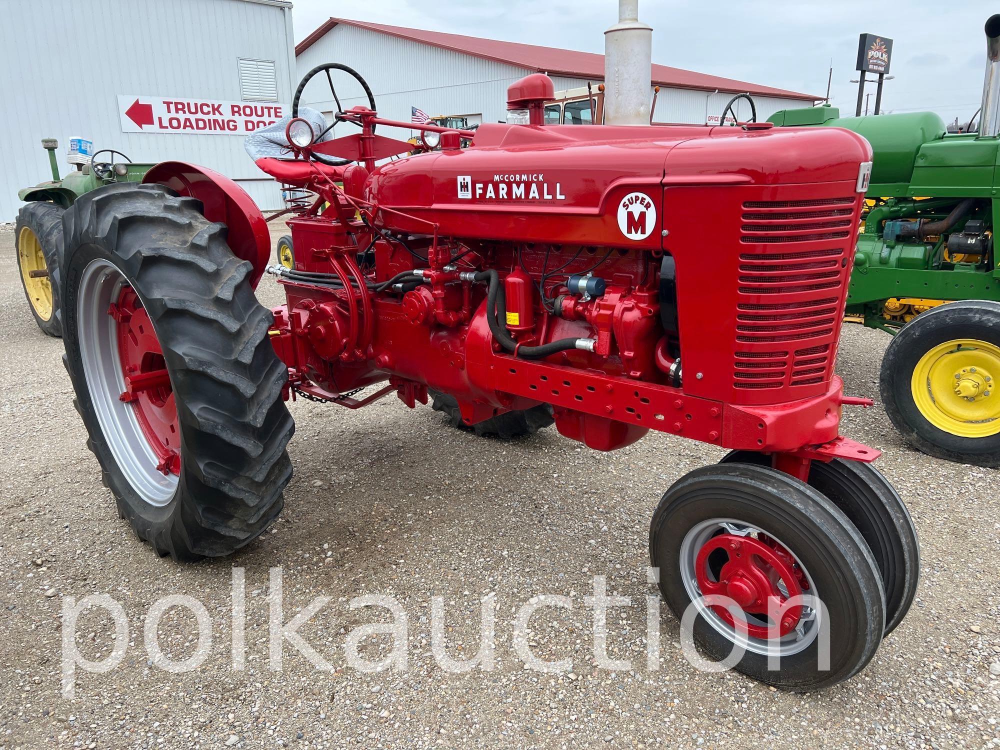 (1953) FARMALL SUPER M