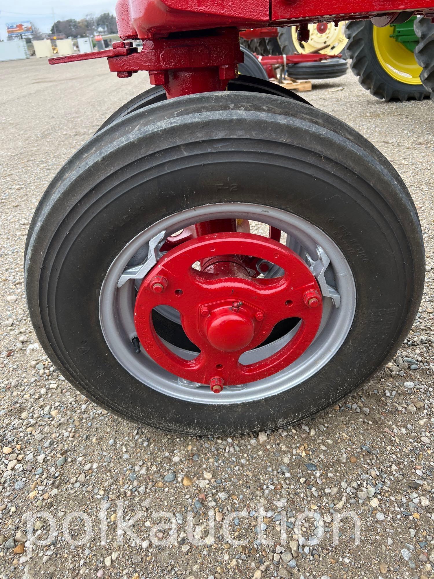 (1953) FARMALL SUPER M