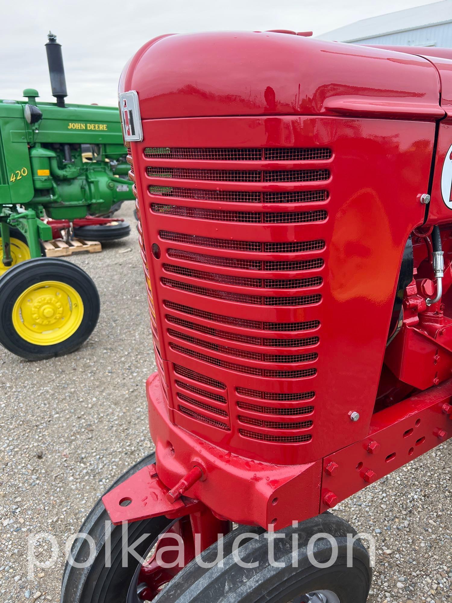 (1953) FARMALL SUPER M