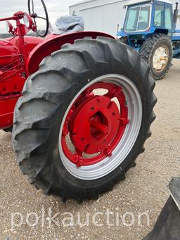 (1953) FARMALL SUPER M