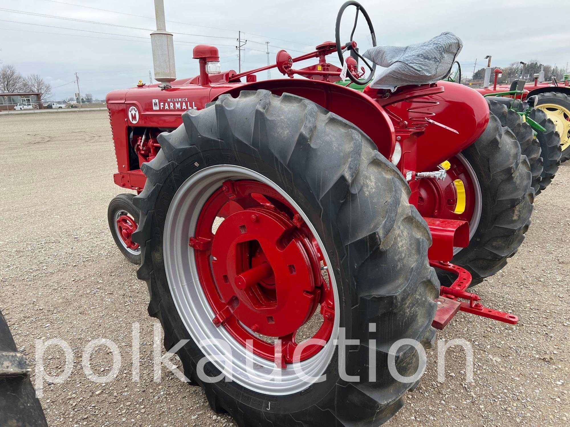 (1953) FARMALL SUPER M