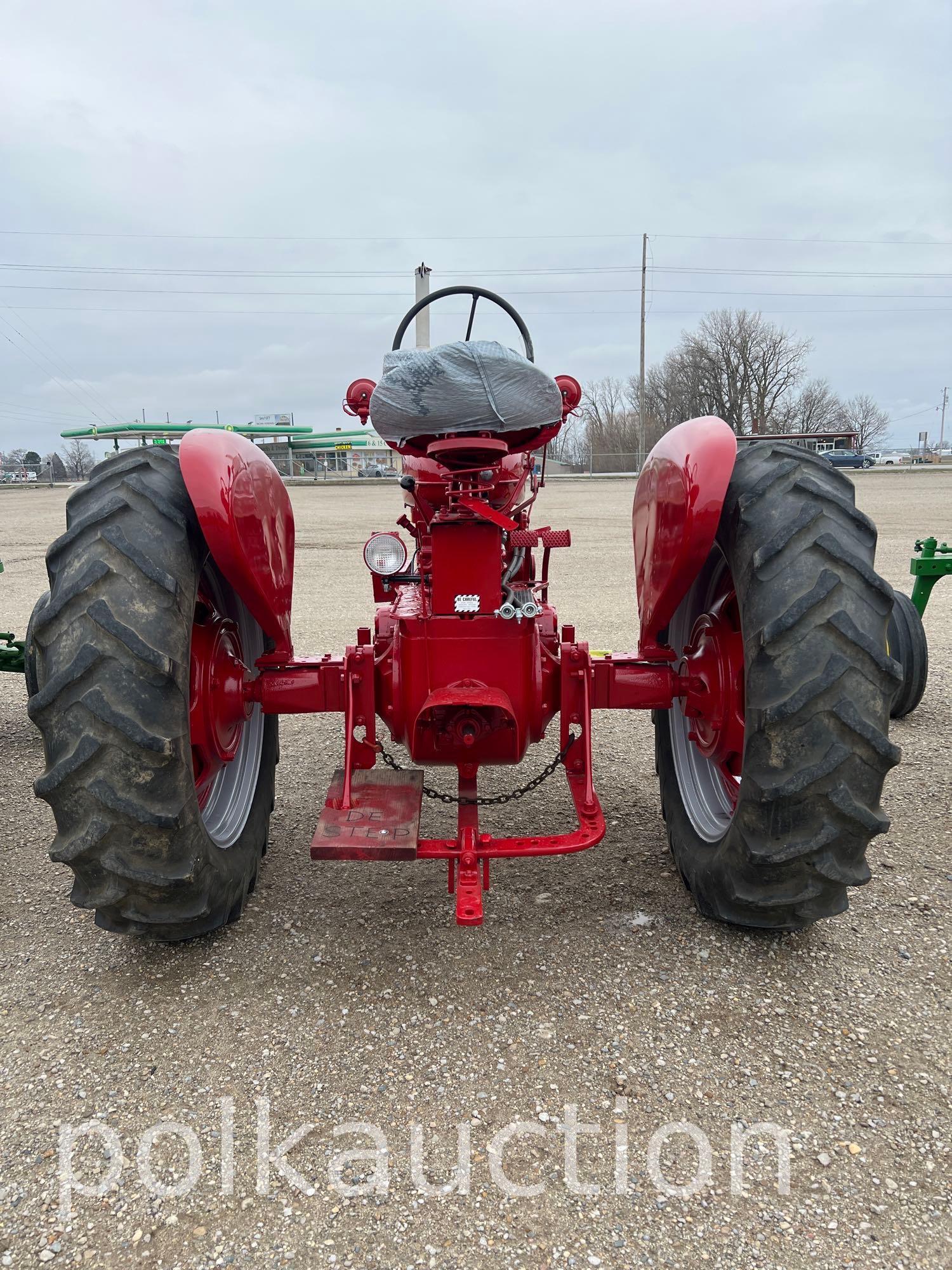 (1953) FARMALL SUPER M