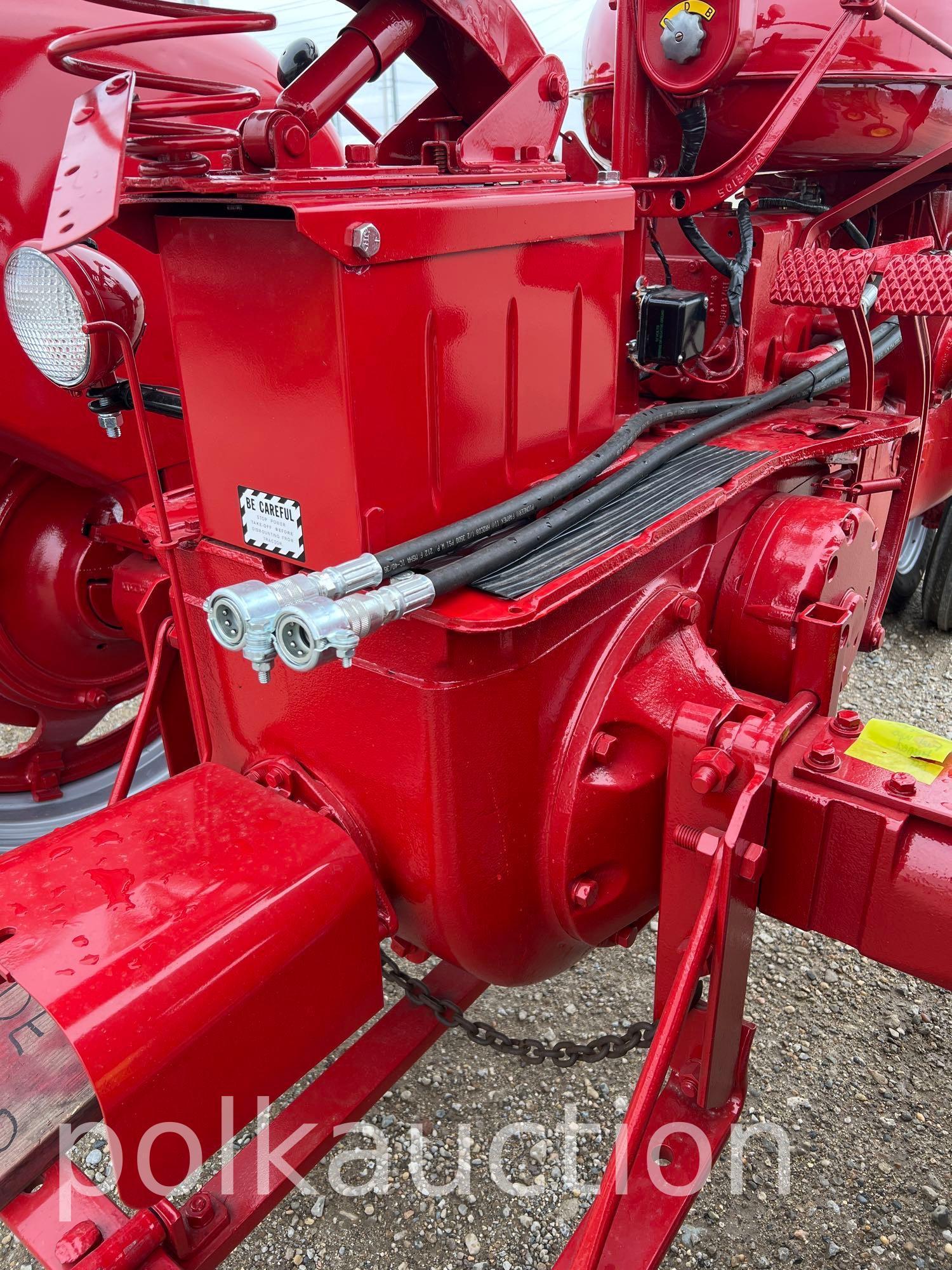 (1953) FARMALL SUPER M