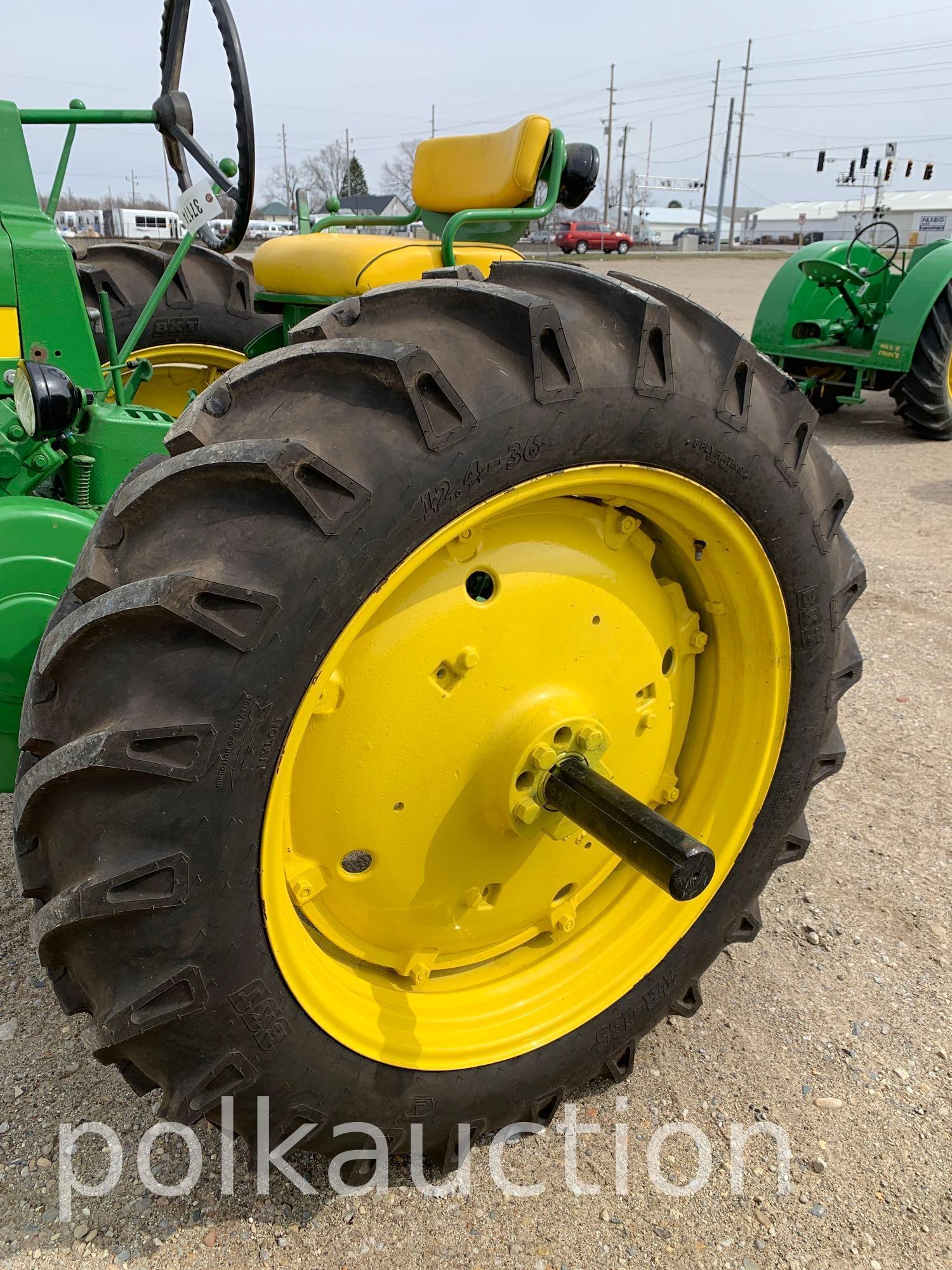 JOHN DEERE 520