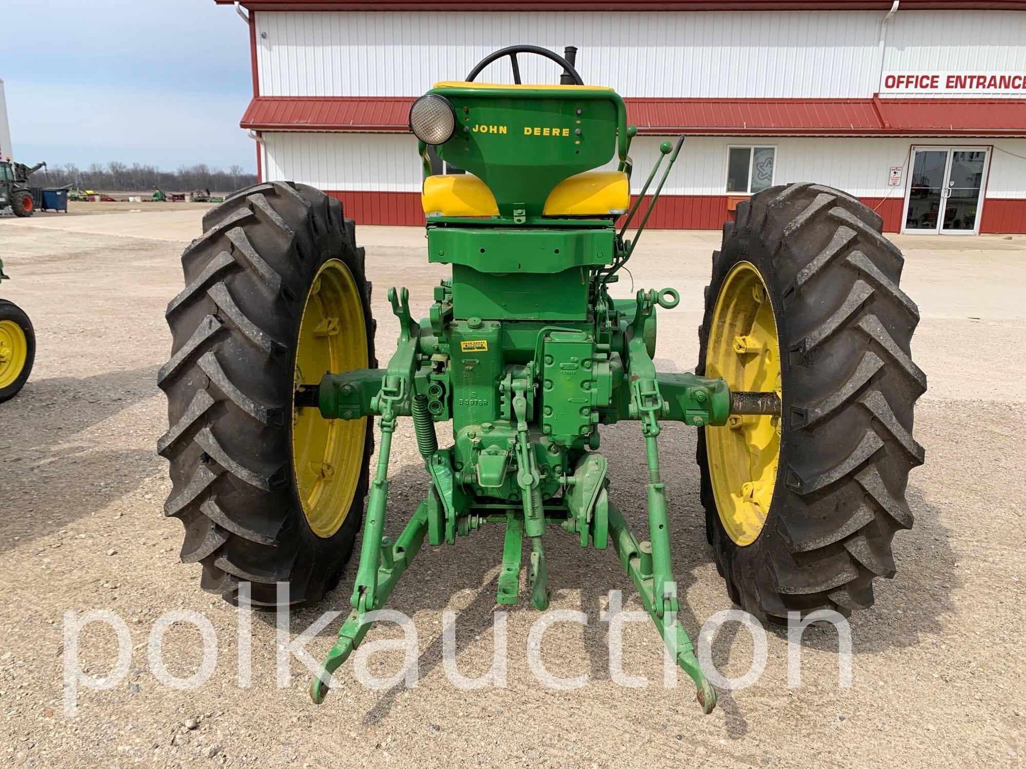 JOHN DEERE 520