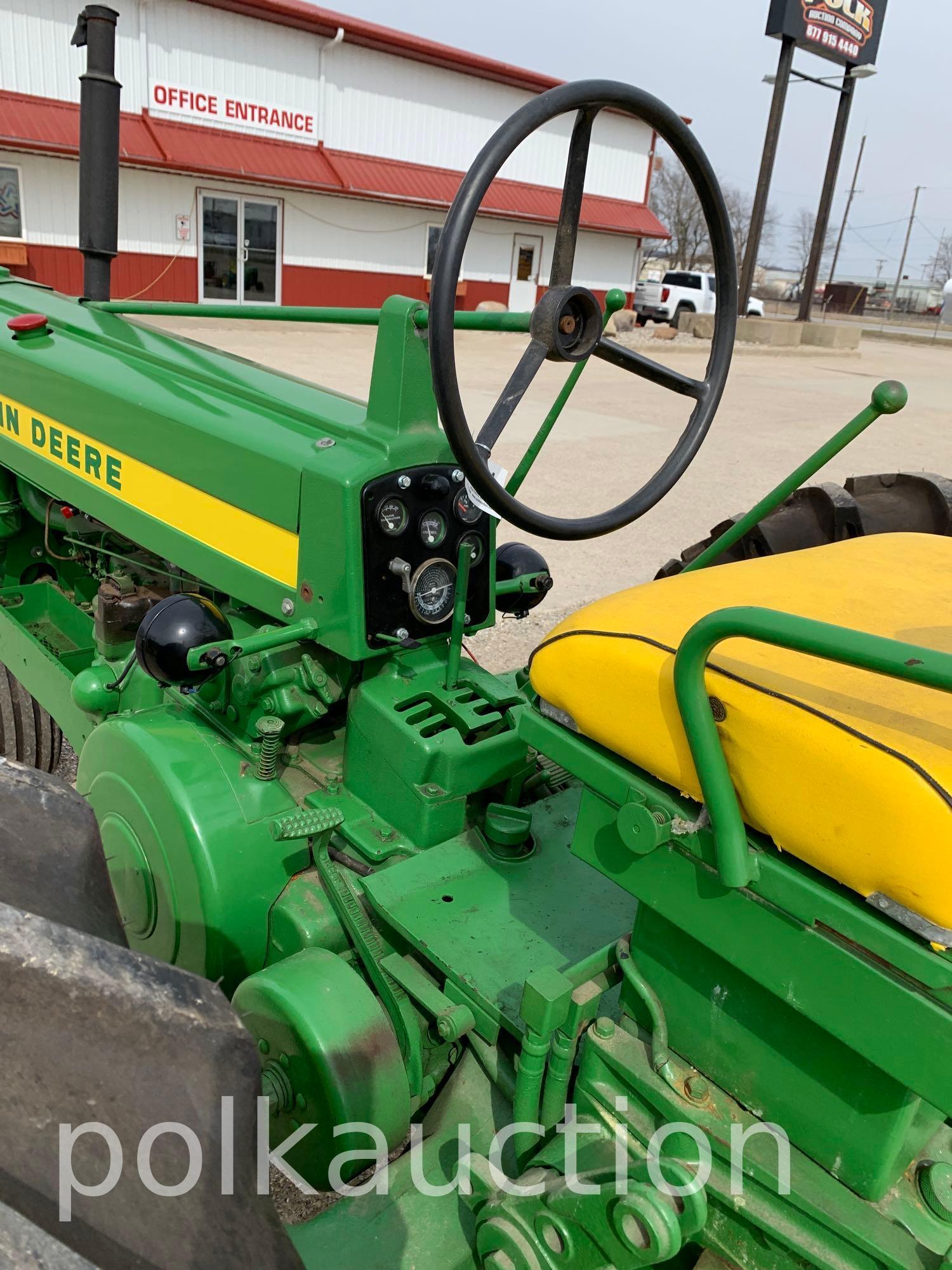 JOHN DEERE 520