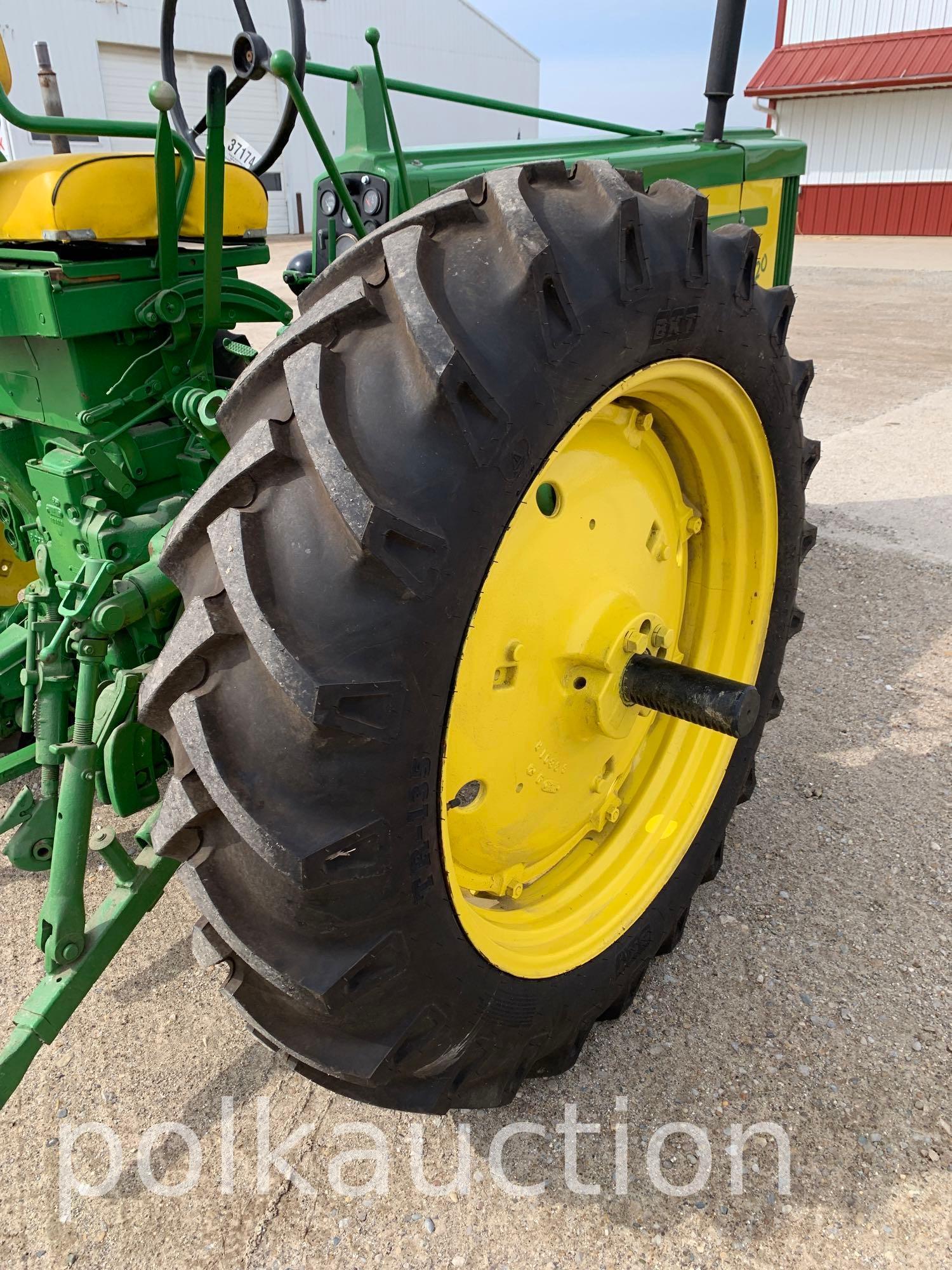 JOHN DEERE 520