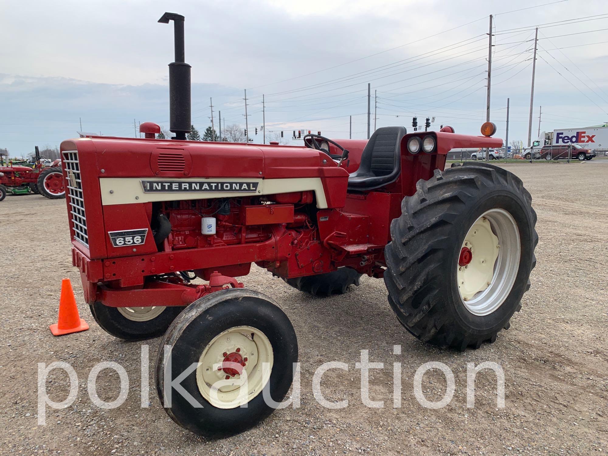 IH 656