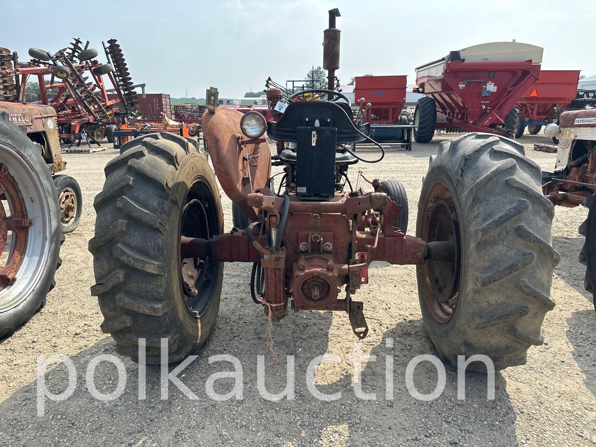 528-IH 460 UTILITY