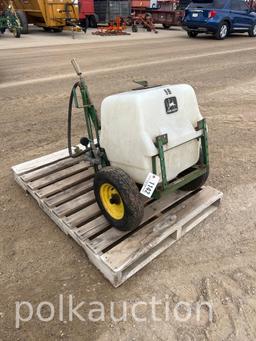 1142-JOHN DEERE 5B SPRAYER