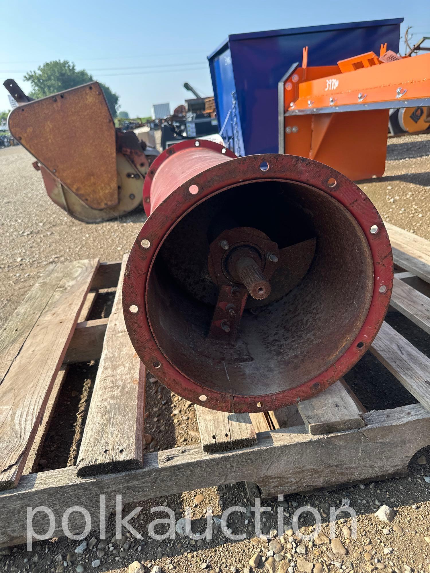 187-INTERNATIONAL COMBINE AUGER EXTENSION