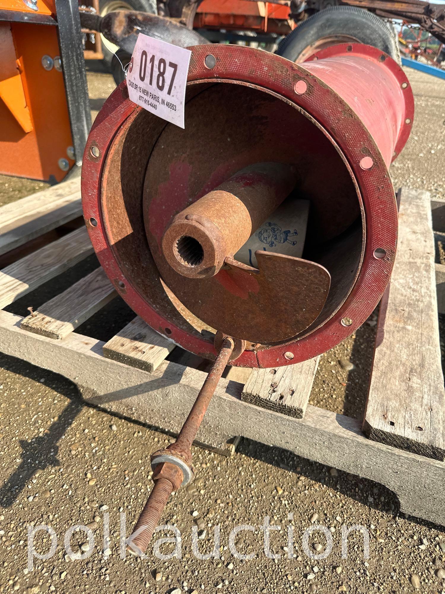 187-INTERNATIONAL COMBINE AUGER EXTENSION