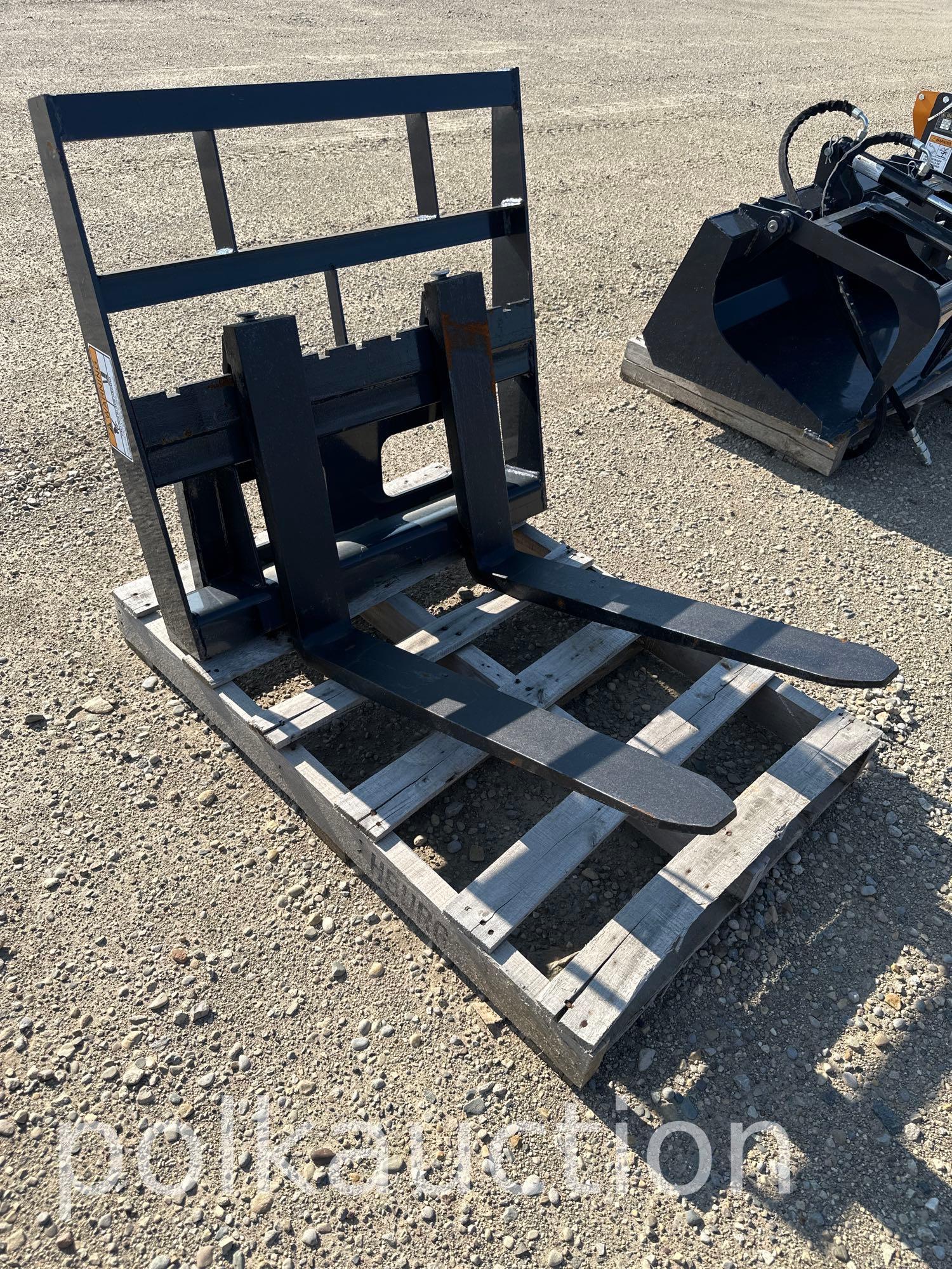 38683-SKID STEER MINI PALLET FORK