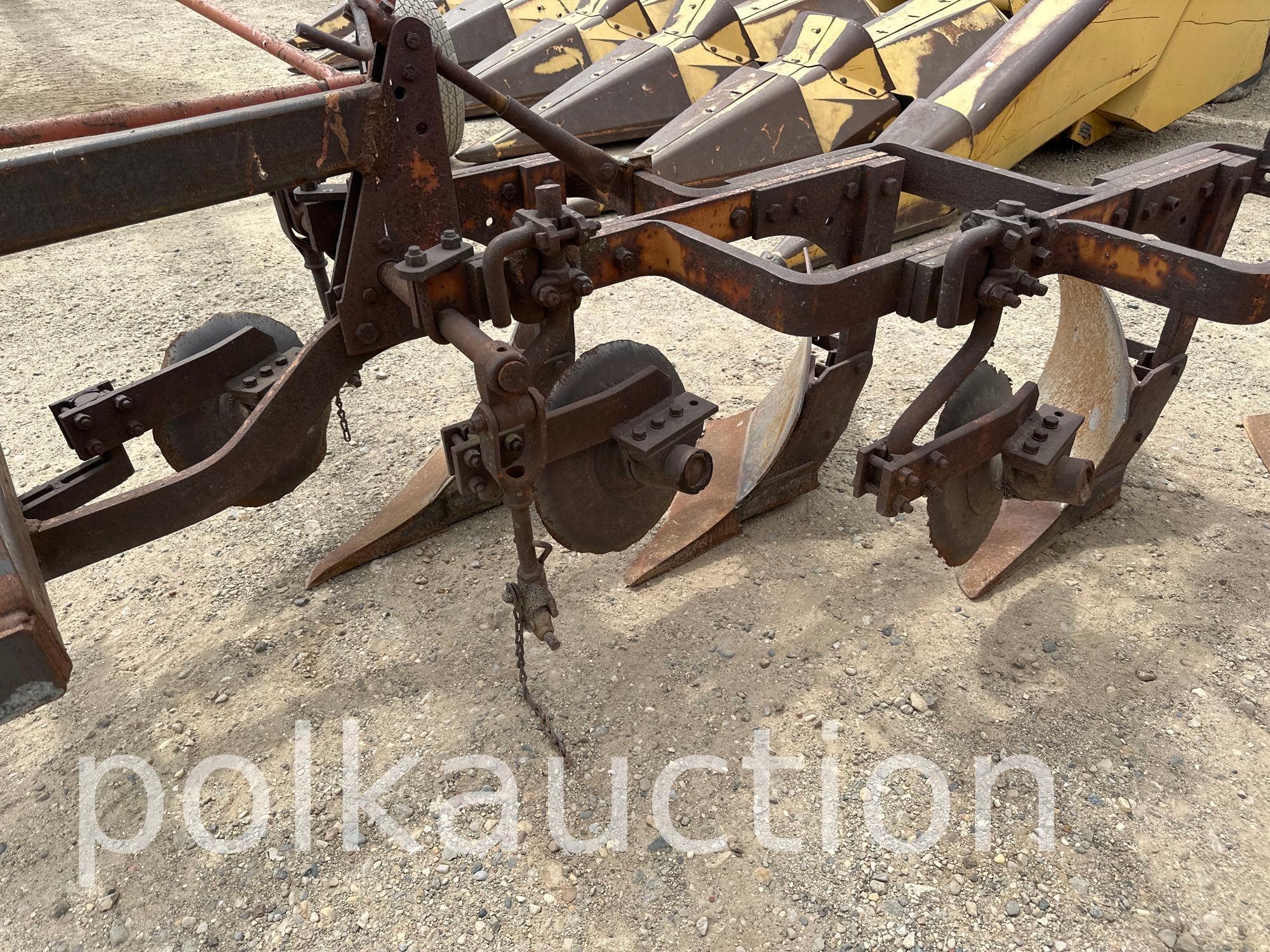 723-ALLIS-CHALMER 4 BOTTOM 3PT PLOW