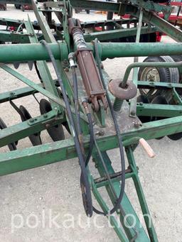 772-OLIVER 253 18' MANUAL FOLD DISC