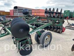 772-OLIVER 253 18' MANUAL FOLD DISC