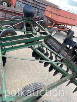 772-OLIVER 253 18' MANUAL FOLD DISC