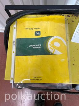 39061-JOHN DEERE WELDER