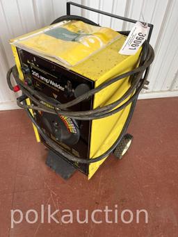 39061-JOHN DEERE WELDER