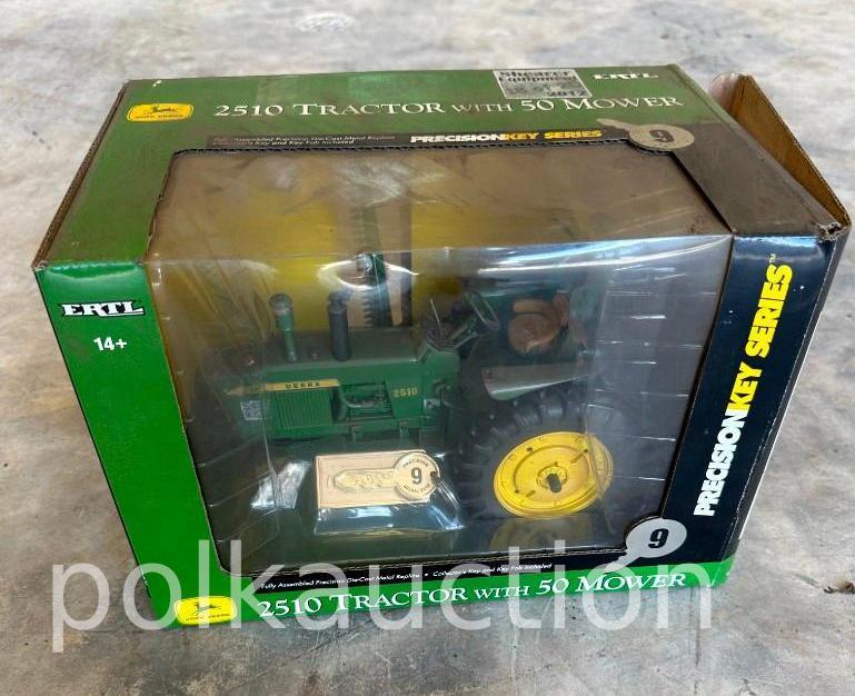 JOHN DEERE 2510 PRECISION TOY TRACTOR