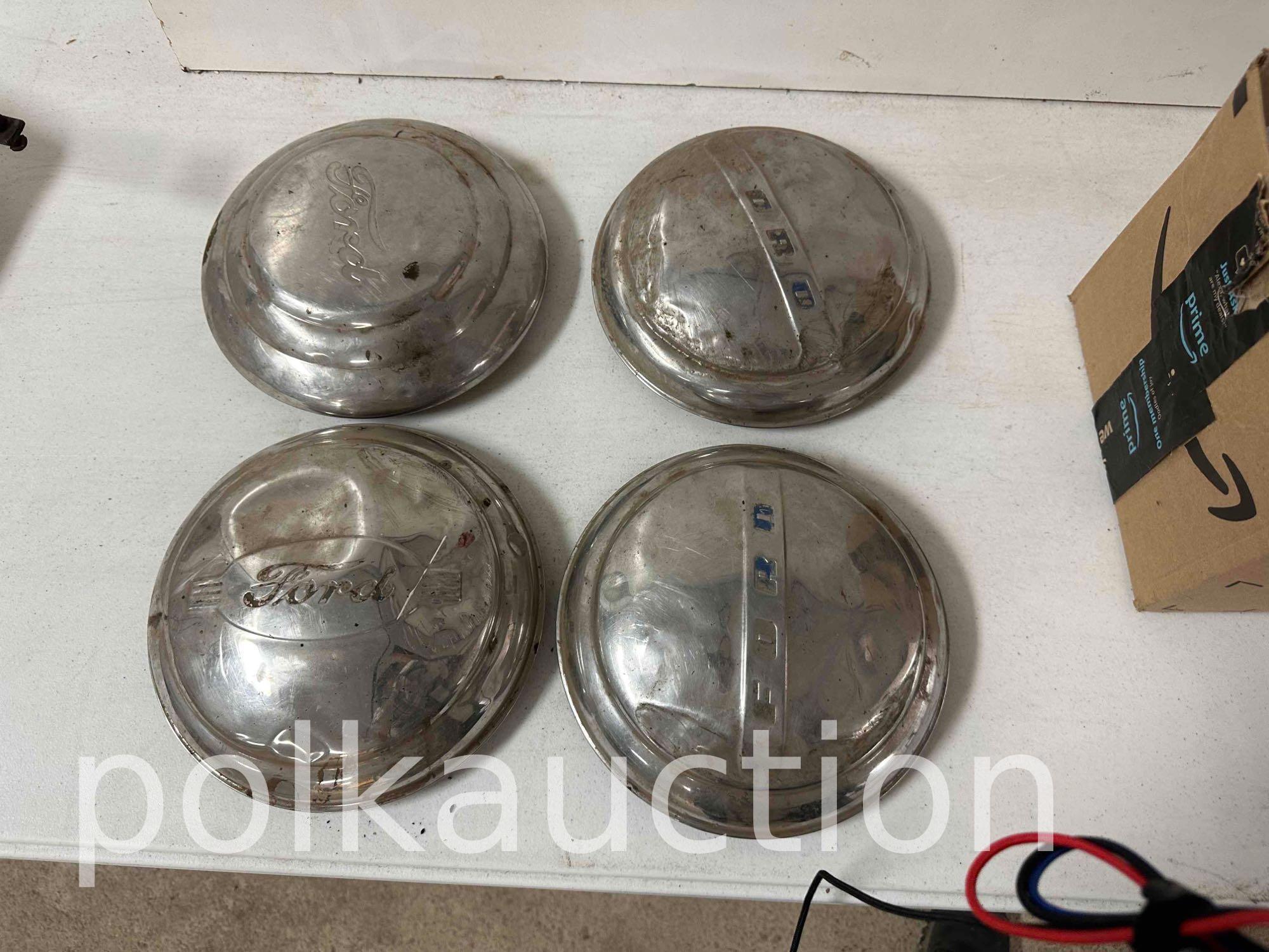 FORD HUB CAPS