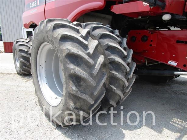 1070-(2012) CASE IH 8120 COMBINE (SN# 4BG213839)