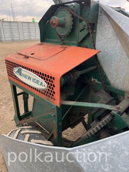 241-NEW IDEA 323 SINGLE ROW CORN PICKER